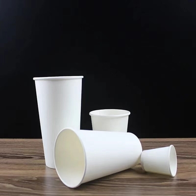 Copo e tampa de papel isolado térmicamente para uma melhor utilização de artigos de mesa de papel